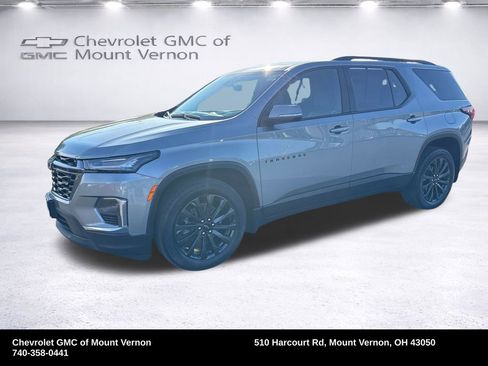 Used 2024 Chevrolet Traverse RS w/ LPO, Floor Liner Package AWD/4WD image 2