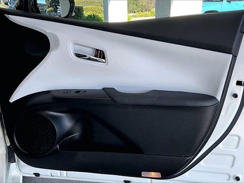 Certified 2020 Toyota Prius Prime LE image 28