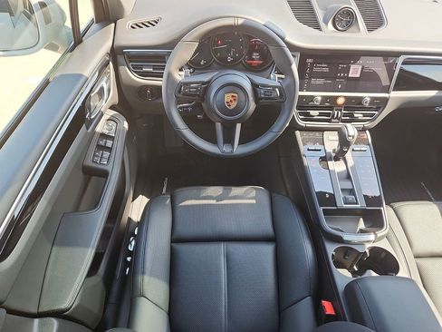 New 2026 Porsche Macan image 12