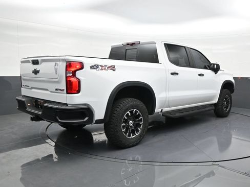 Used 2024 Chevrolet Silverado 1500 ZR2 w/ Technology Package AWD/4WD image 5