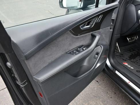 Used 2023 Audi SQ7 Prestige w/ Prestige Package AWD/4WD image 5