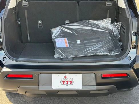 New 2026 Nissan Pathfinder SV image 4