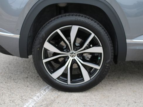 New 2025 Volkswagen Atlas Cross Sport SEL Premium R-Line image 19