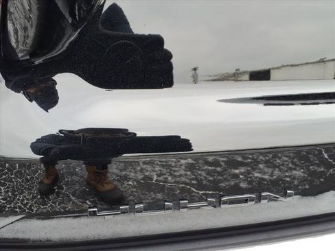 Used 2023 GMC Yukon XL Denali Ultimate image 8