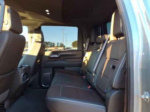 Used 2024 GMC Sierra 2500 Denali w/ Denali Reserve Package image 23