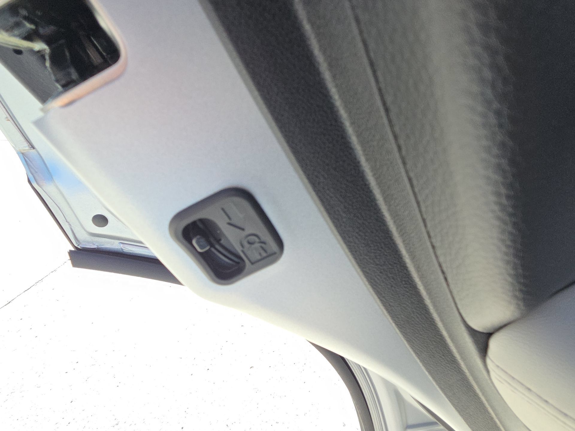 Used 2025 Honda HR-V LX image 31