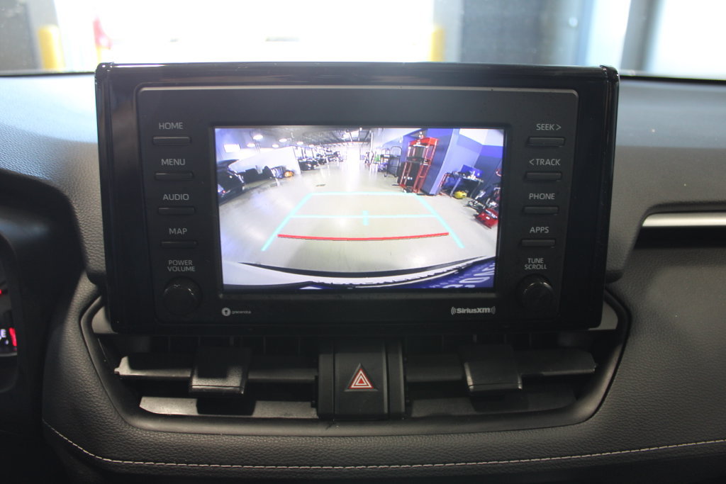 Used 2022 Toyota RAV4 LE AWD/4WD image 15