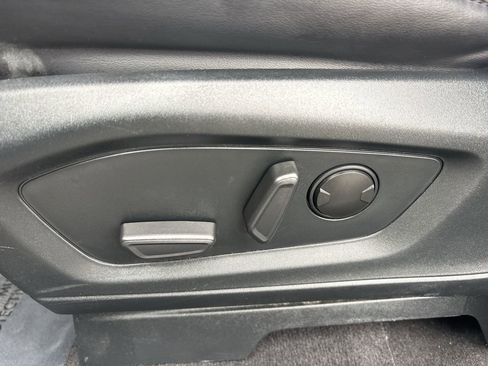 Certified 2023 Ford Explorer XLT w/ Equipment Group 202A image 21