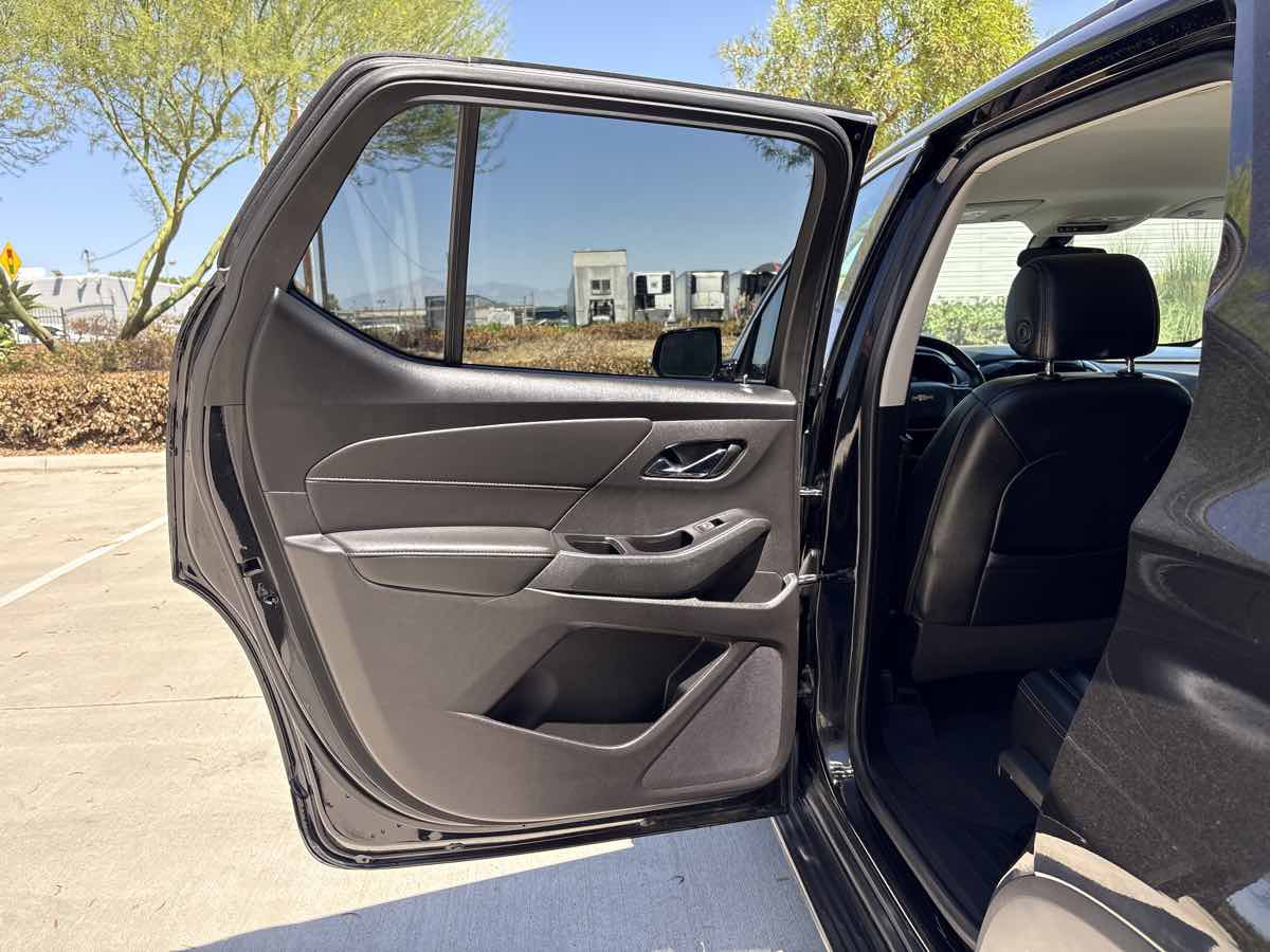 Used 2019 Chevrolet Traverse LT FWD image 11