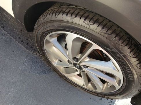 Used 2019 Kia Niro Touring image 8