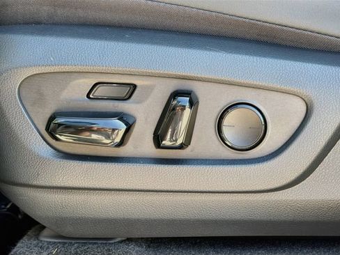 Used 2025 Lexus GX 550 w/ Accessory Package (Z1) AWD/4WD image 27