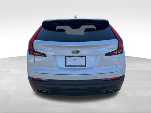 Certified 2022 Cadillac XT4 Luxury w/ Cold Weather Package image 6