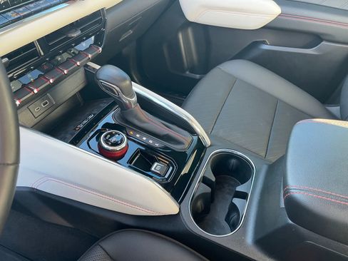 Used 2024 GMC Canyon AT4X image 18