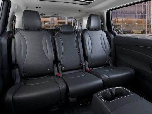 New 2026 Kia Carnival SX Prestige FWD image 17