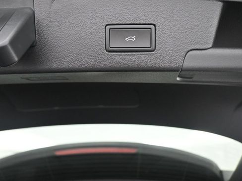 Used 2026 Volkswagen Atlas Cross Sport SE AWD/4WD image 44