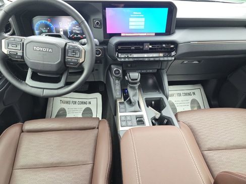 Used 2025 Toyota Land Cruiser image 20