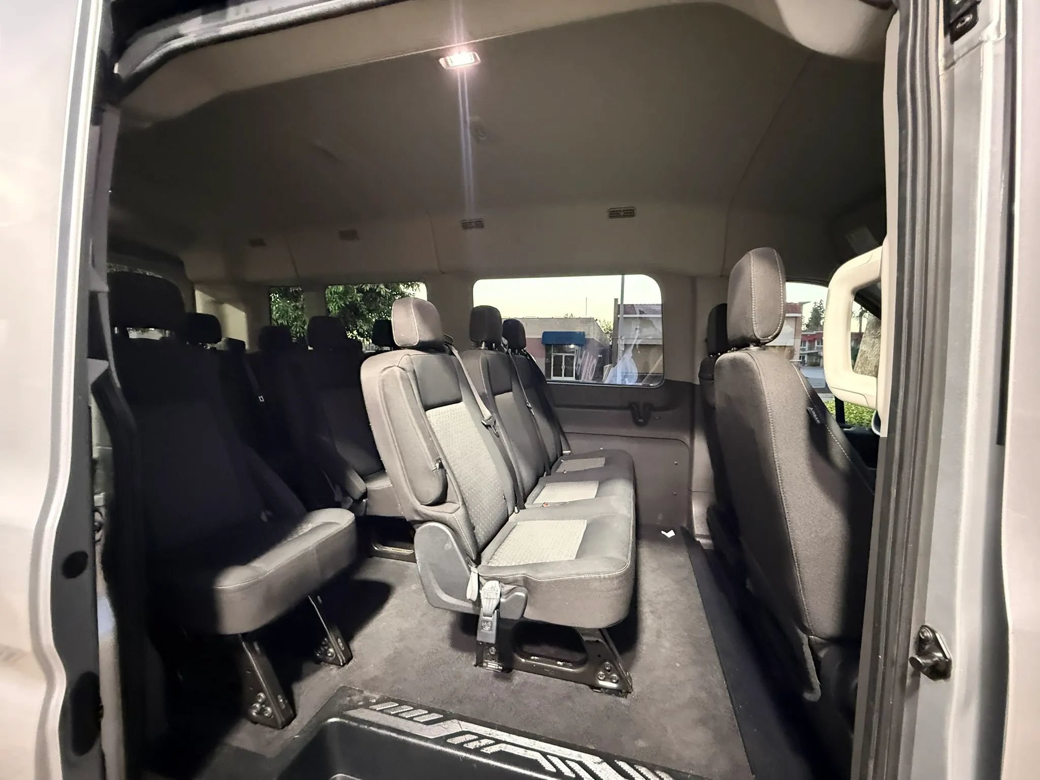 Used 2021 Ford Transit 350 XLT RWD image 10