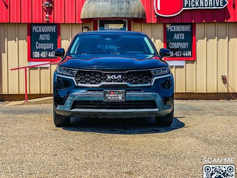 Used 2022 Kia Sorento LX FWD image 3