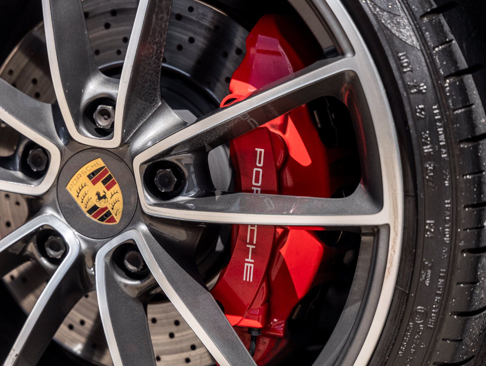 Certified 2020 Porsche 911 Carrera 4S AWD/4WD image 16