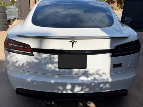 Used 2023 Tesla Model S Plaid image 4