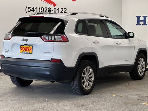 Used 2020 Jeep Cherokee Latitude w/ Cold Weather Group image 3