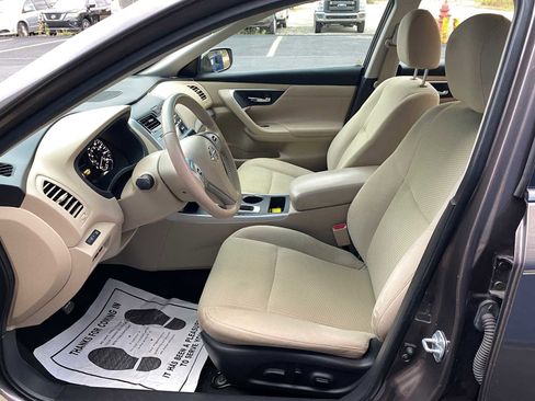 Used 2015 Nissan Altima 2.5 SV image 9
