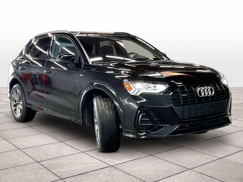 Certified 2023 Audi Q3 2.0T Premium w/ Black Optic Sport Package image 2