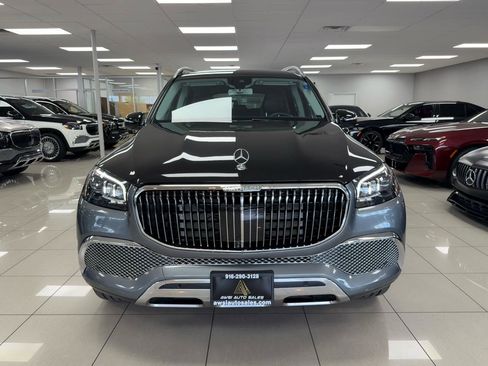 Used 2020 Mercedes-Benz GLS 450 4MATIC image 4