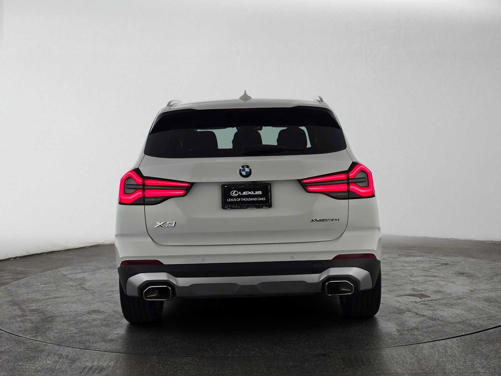 Used 2023 BMW X3 xDrive30i w/ Convenience Package AWD/4WD image 4