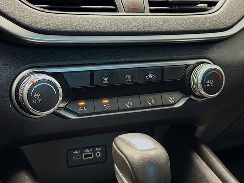 Used 2022 Nissan Altima 2.5 SR FWD image 10