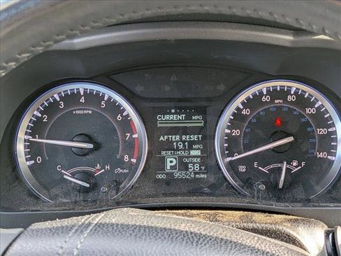 Used 2016 Toyota Highlander Plus image 10