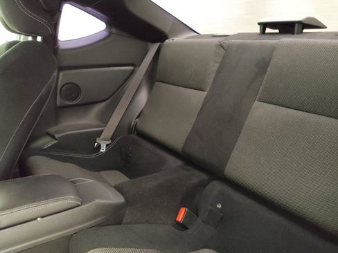 Used 2018 Toyota 86 RWD image 18
