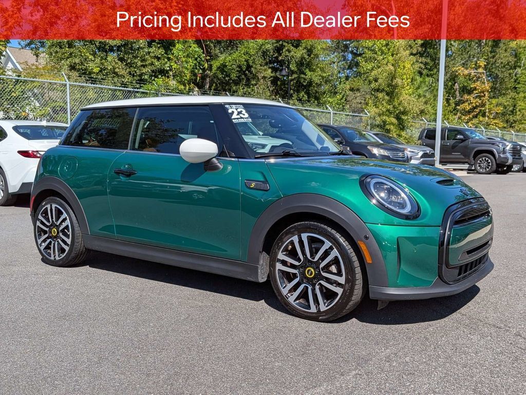 Used 2023 MINI Cooper SE FWD image 2