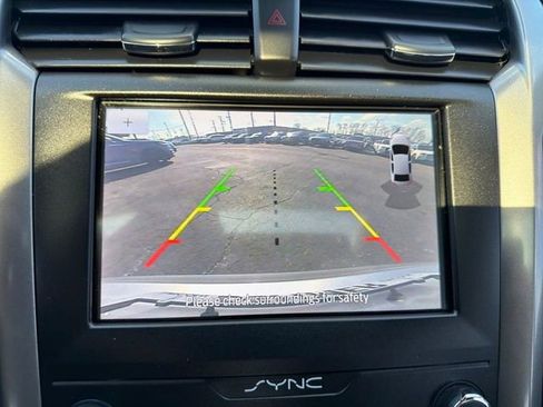 Used 2020 Ford Fusion SE image 23