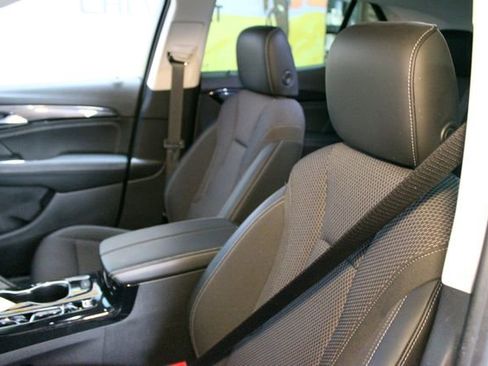 Used 2022 Buick Envision Preferred FWD image 19