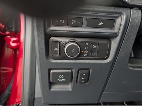 Certified 2022 Ford F150 XLT w/ Equipment Group 302A High image 10