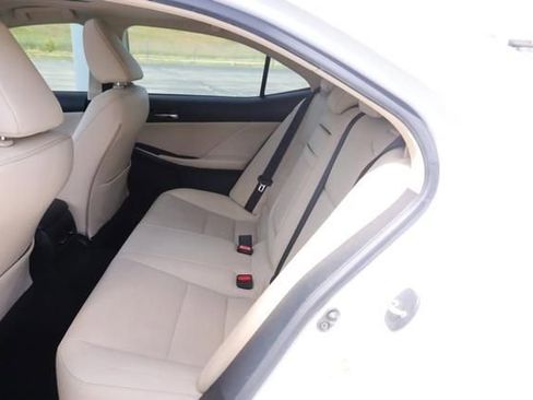 Used 2014 Lexus IS 350 w/ Navigation Package RWD image 11