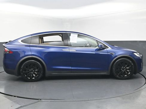 Used 2016 Tesla Model X 90D image 6
