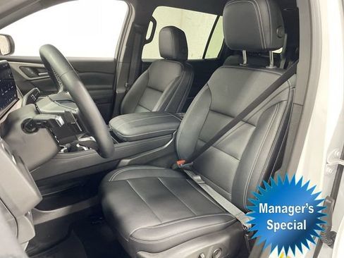 Certified 2026 Chevrolet Traverse LT AWD/4WD image 3