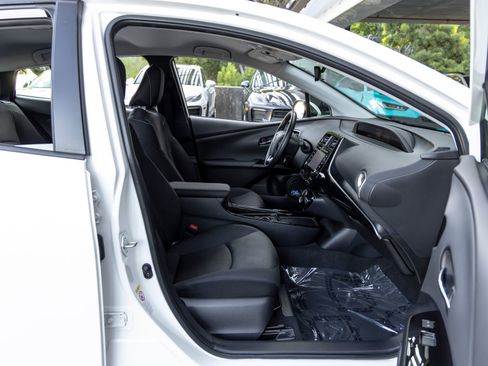 Used 2021 Toyota Prius Prime LE FWD image 56