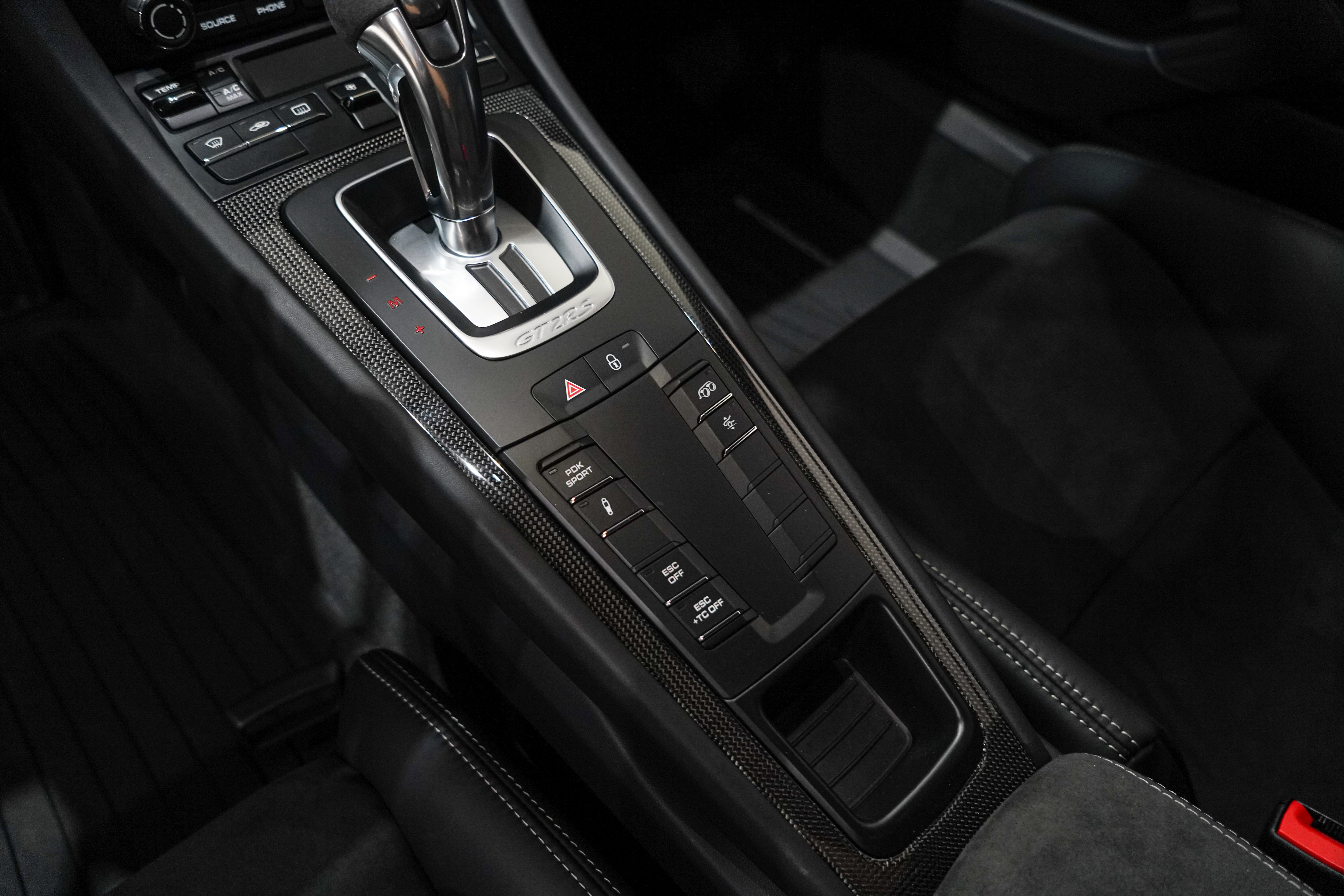Used 2018 Porsche 911 GT2 RS RWD image 12