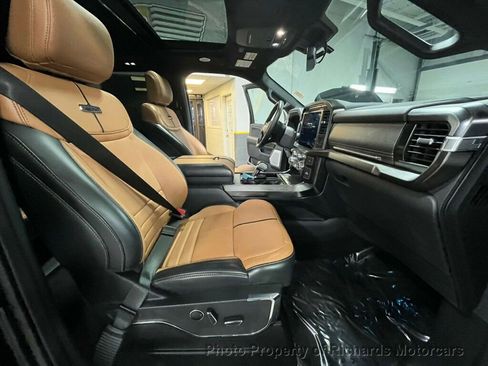 Used 2023 Ford F150 Platinum image 26
