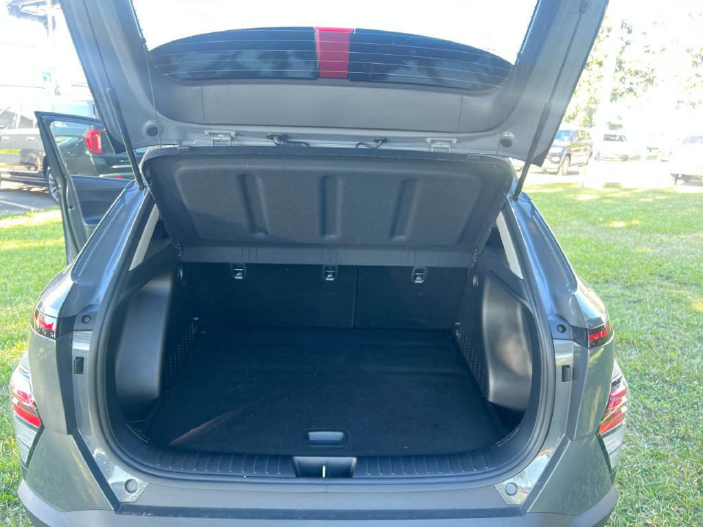 Used 2026 Hyundai Kona SEL Sport FWD image 18