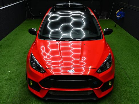 Used 2018 Ford Focus RS AWD/4WD image 18