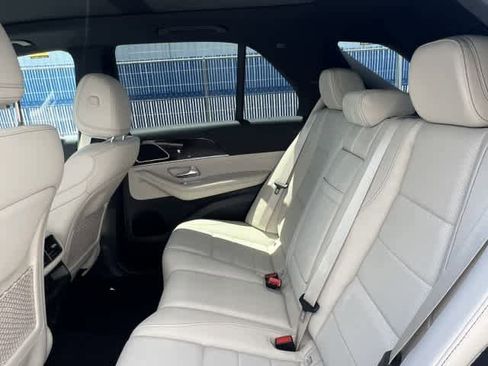 Certified 2025 Mercedes-Benz GLE 450 4MATIC image 18