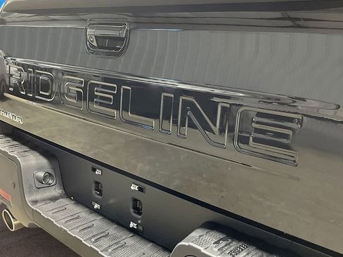 New 2026 Honda Ridgeline Black Edition image 6