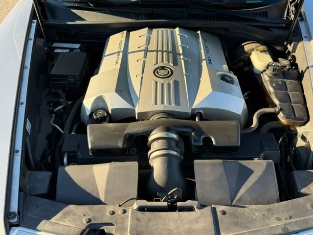 Used 2004 Cadillac XLR RWD image 32