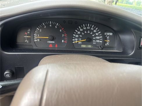 Used 1998 Toyota Tacoma 4x4 Regular Cab image 10