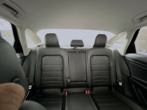 Used 2024 Volkswagen Jetta SE FWD image 33