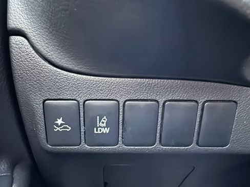 Used 2020 Mitsubishi Outlander SE image 13